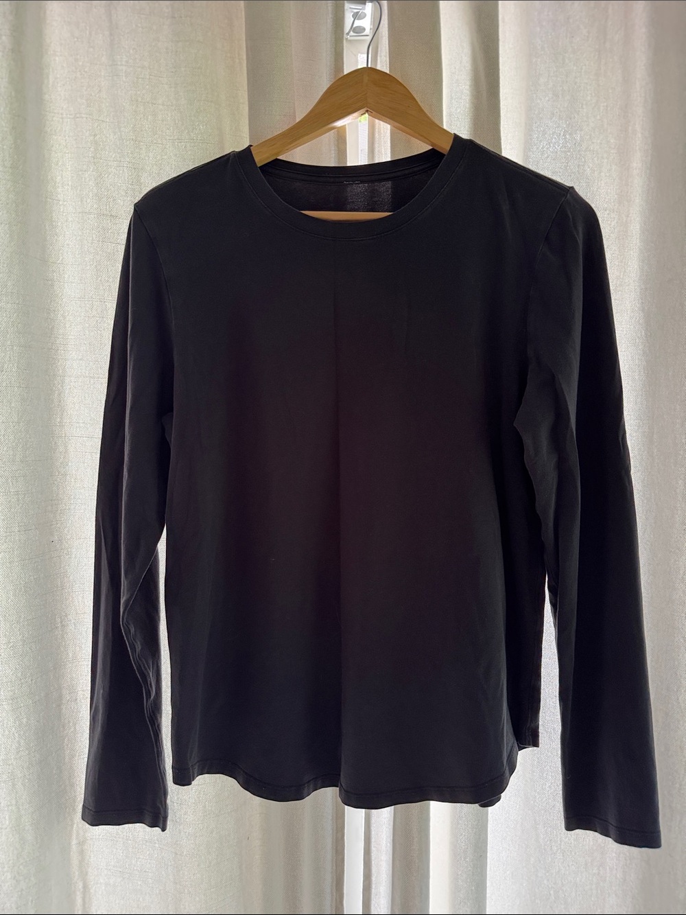 lululemon athletica Women's Long-Sleeve Crew Neck Top - Black